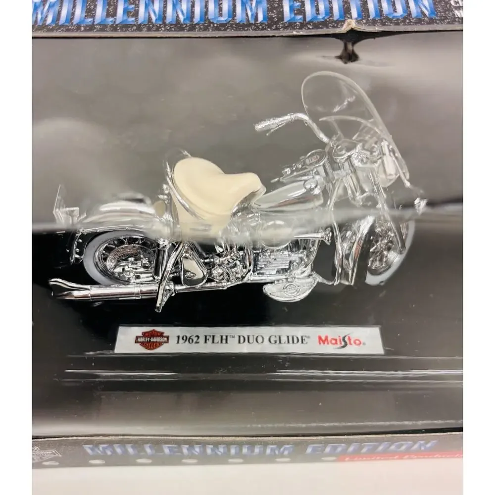 Maisto 1:18 Harley Davidson 1962 FLH Duo Glide Millennium Edition New